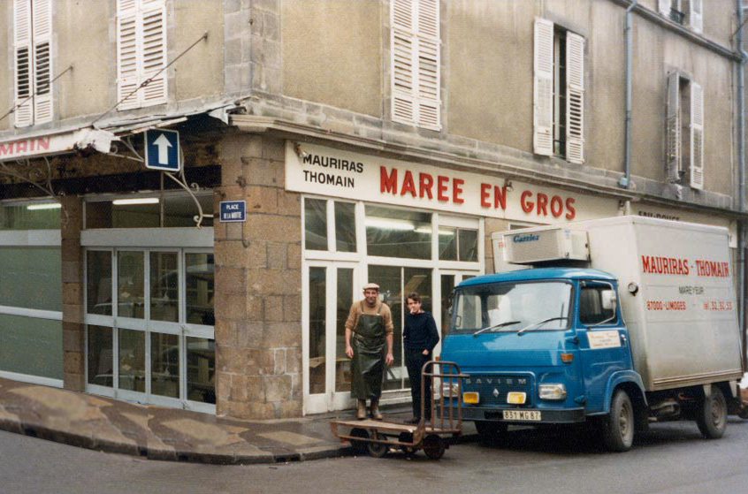 Photo de 1968 louis andy magasin face halles limoges 1